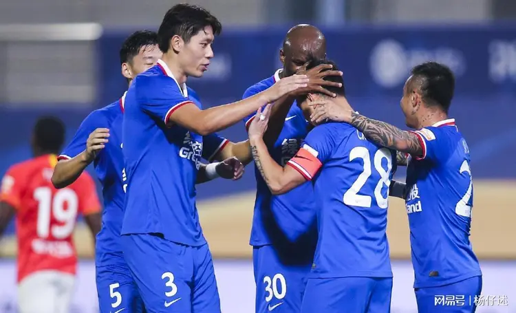 赛后上海申花备战荷甲，战术微调细节曝光，管理层满意，赛程密集仍需轮换的简单介绍